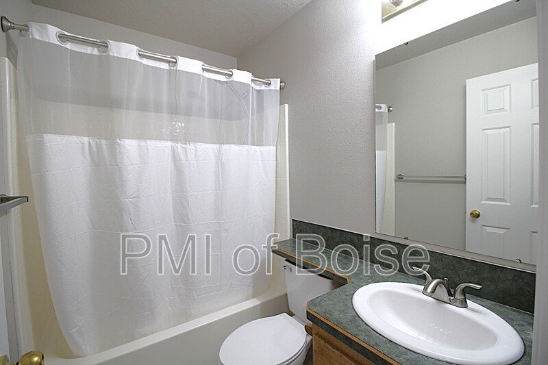 Newly Refinished Nampa Home property image