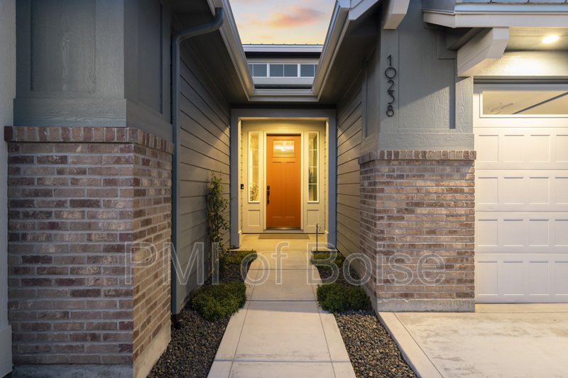 Nothing Beats This Charmer! property image