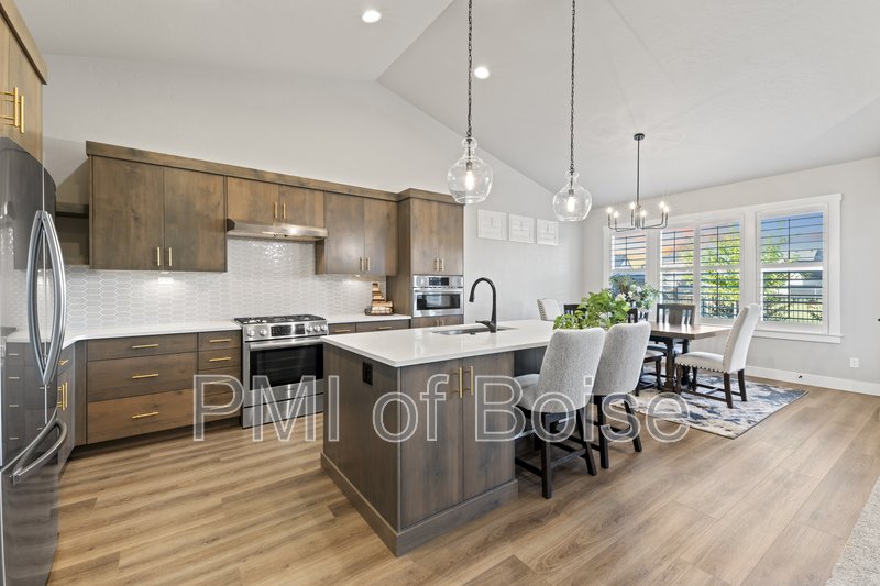 Nothing Beats This Charmer! property image