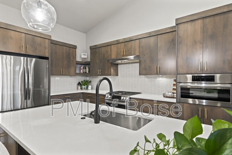 Nothing Beats This Charmer! property image