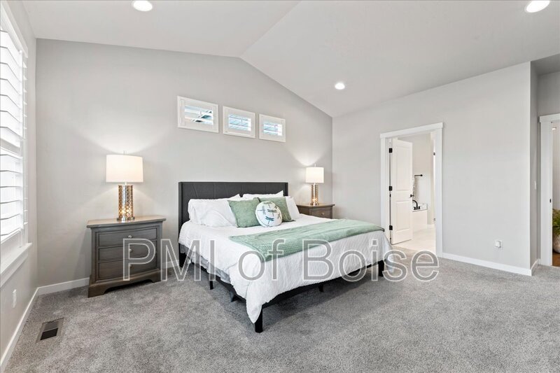Nothing Beats This Charmer! property image