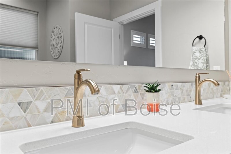 Nothing Beats This Charmer! property image