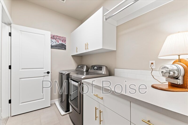 Nothing Beats This Charmer! property image