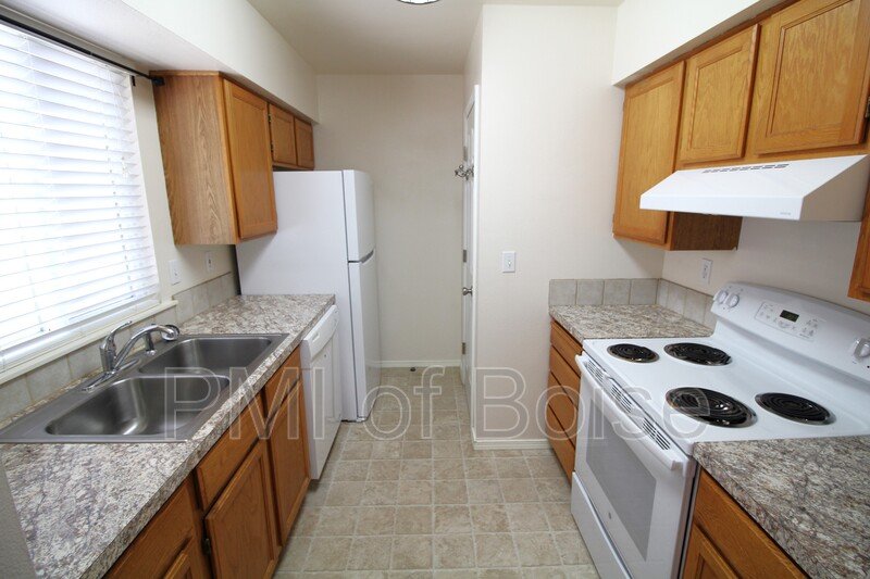 Very Clean and Well Kept Central Meridian Townhome property image