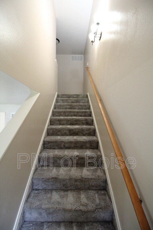 Very Clean and Well Kept Central Meridian Townhome property image