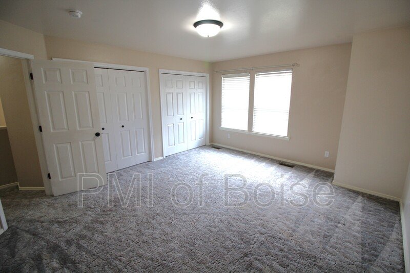 Very Clean and Well Kept Central Meridian Townhome property image