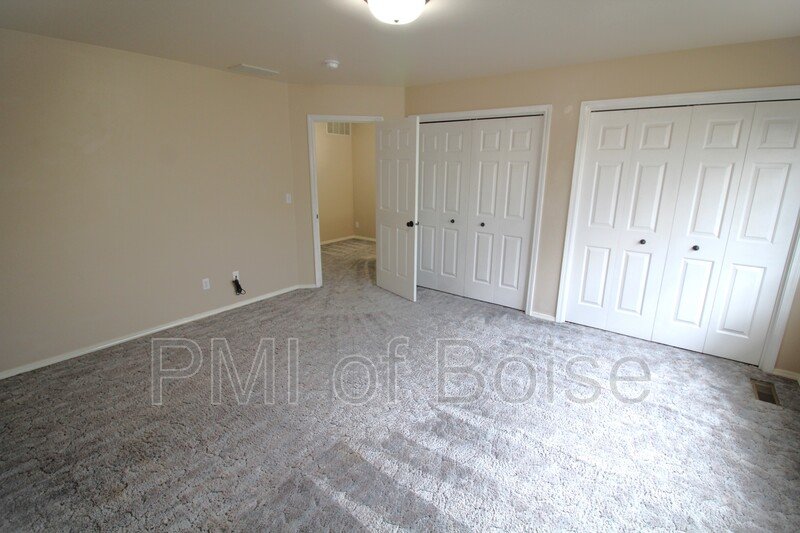 Very Clean and Well Kept Central Meridian Townhome property image