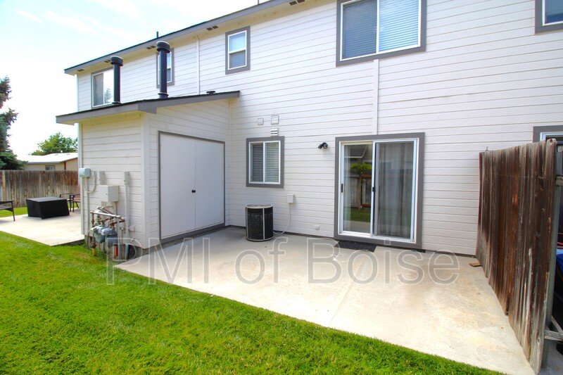 Very Clean and Well Kept Central Meridian Townhome property image