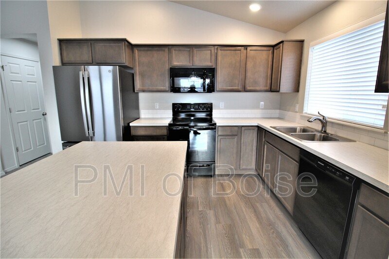 19571 Newhall Pl property image