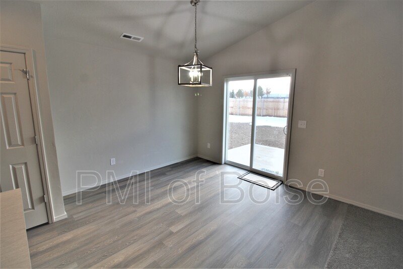 19571 Newhall Pl property image