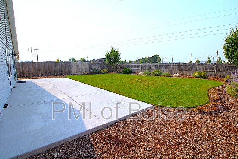 19571 Newhall Pl property image