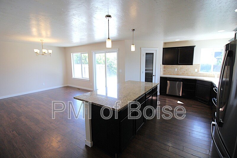 Large South Meridian Home with Lawn Care Included. property image