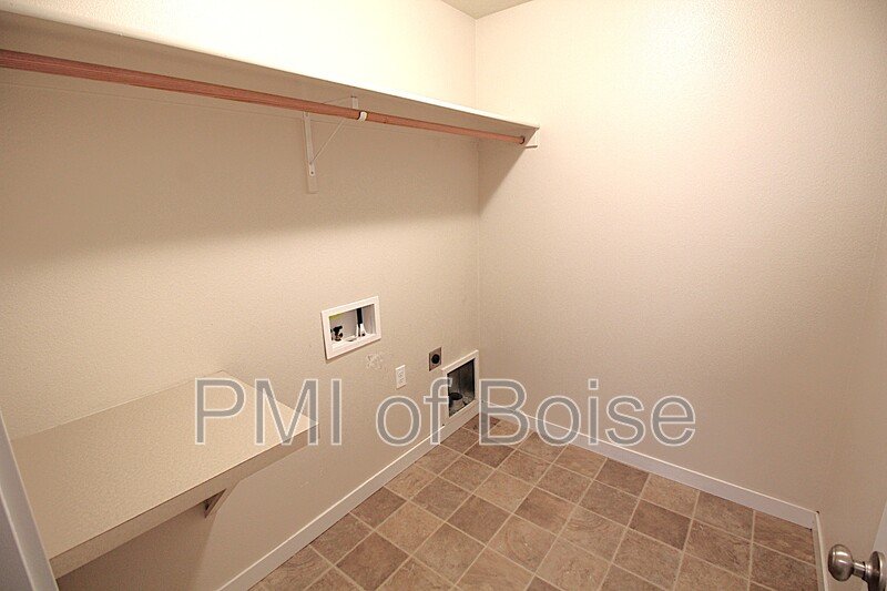 Large South Meridian Home with Lawn Care Included. property image