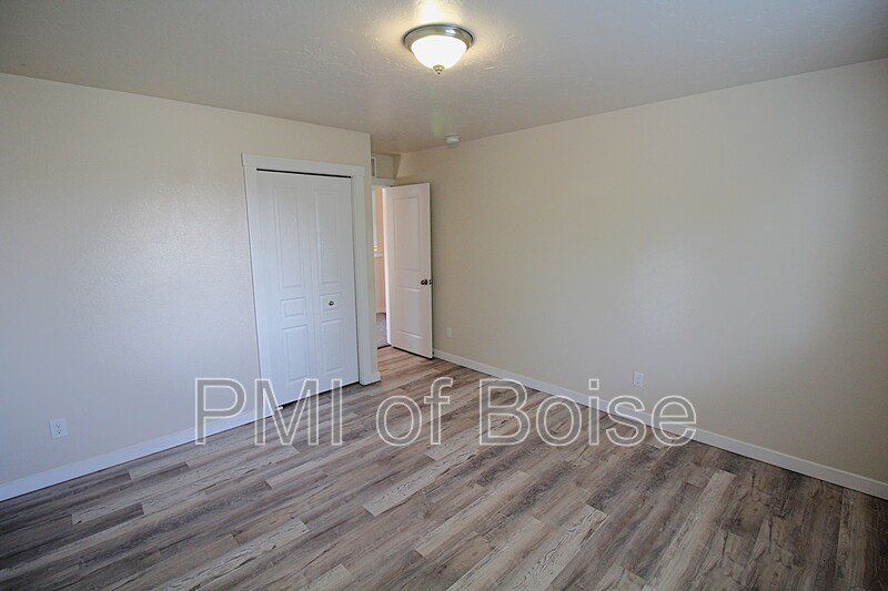 Large South Meridian Home with Lawn Care Included. property image
