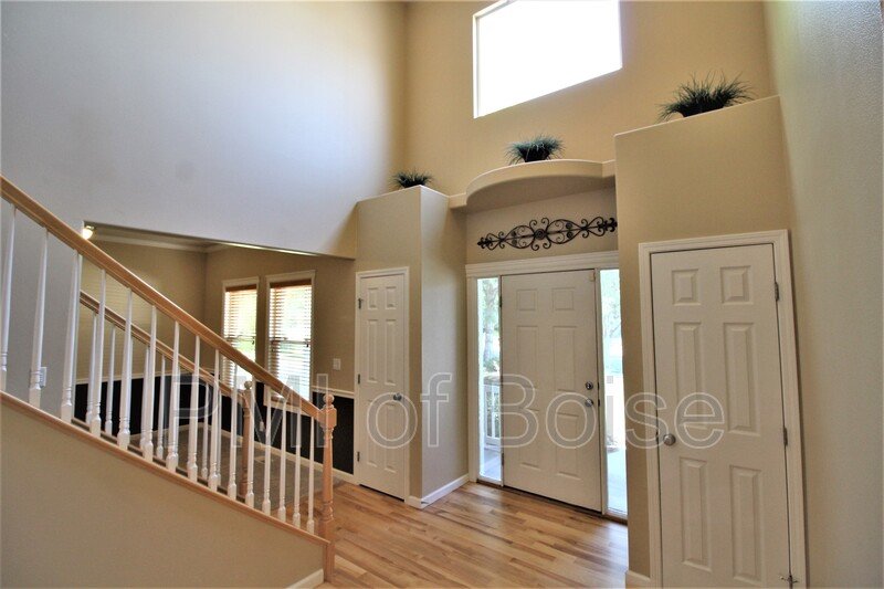 Beautiful Larger Eagle Home property image