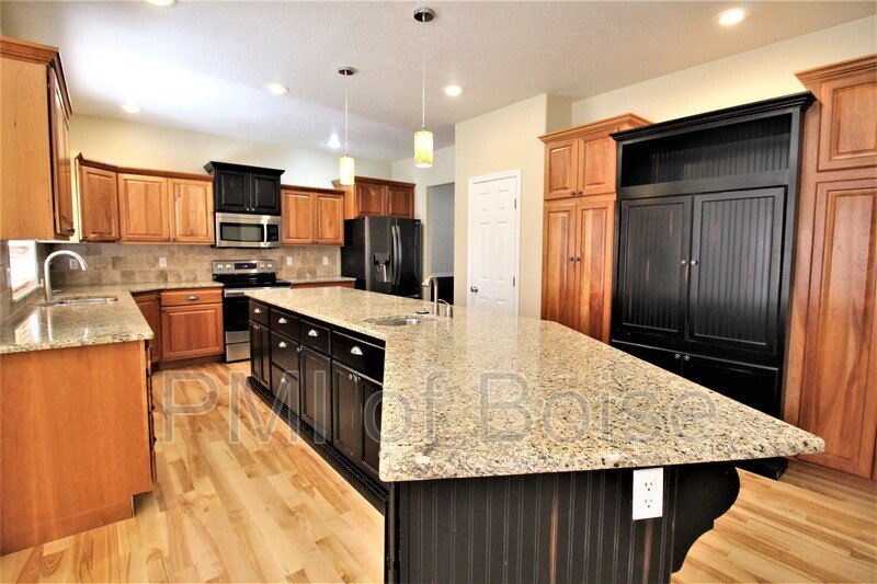 Beautiful Larger Eagle Home property image