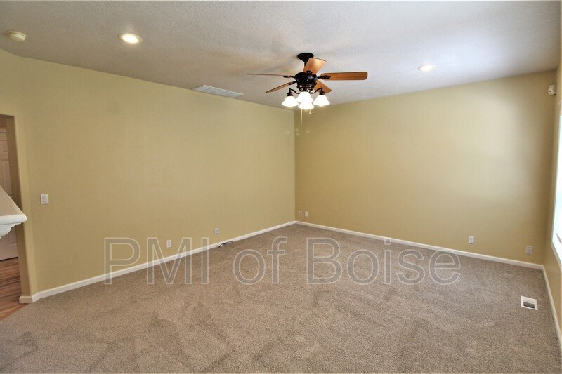 Beautiful Larger Eagle Home property image