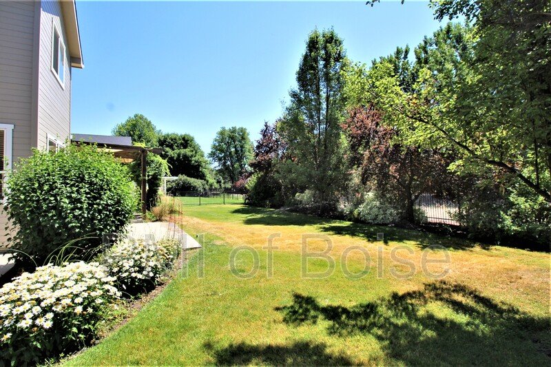 Beautiful Larger Eagle Home property image